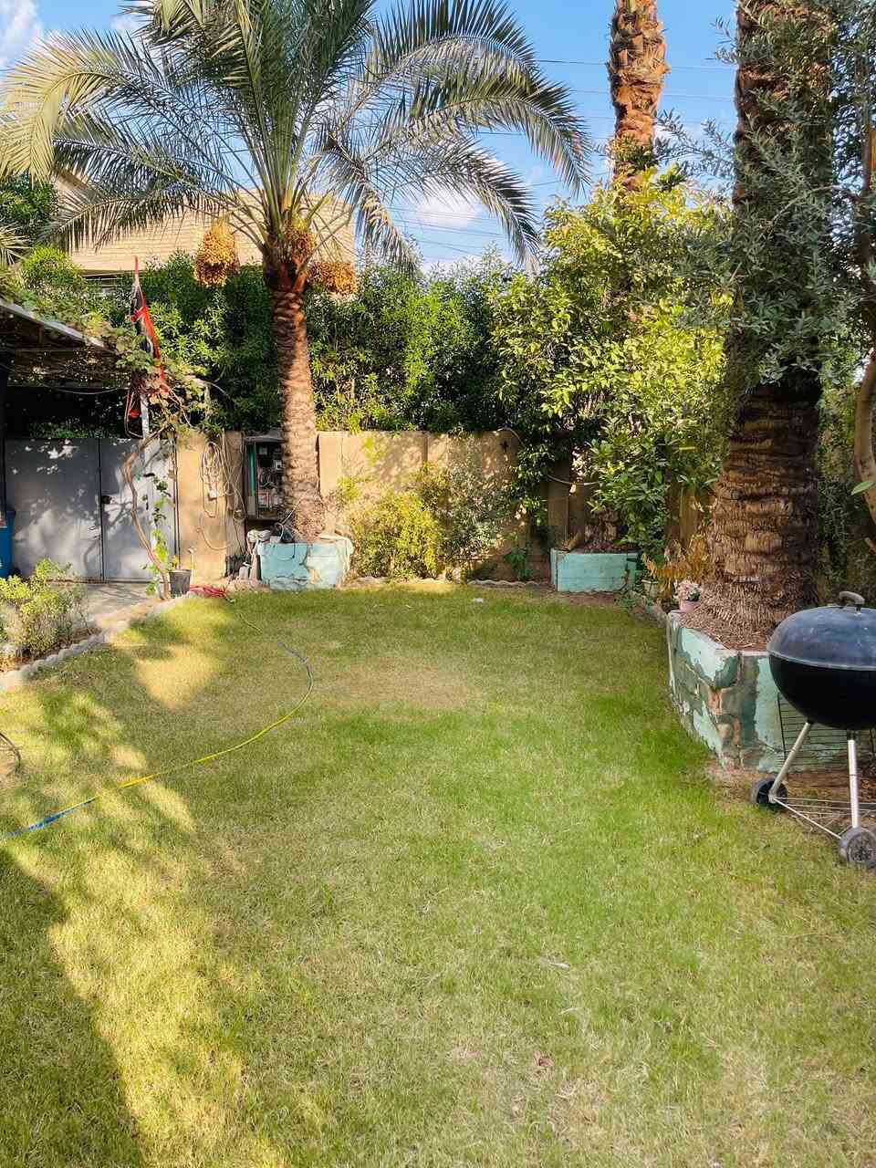 🔹للبيع بيت سكني جاهز 🔹
📍الموقع [البلديات-اليوان-المربع الذهبي]

🏠المساحة[300متر+تشجير جانبي100متر]

📐الواجهة والنزال[20x15]

🛏️عدد الغرف[7غرف نوم]

🛁عدد الحمامات[5]

✅طابو صرف/سند ملك صرف

📞للاستفسار ***********
