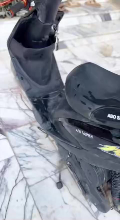 السلام عليكم 
دراجة ماكس عدله رمبه ما صارلها من طالعه من الوكيل الوصل موجود قبل ثلاث اشهر كفاله عامه نگرة سلف كهربائيات بصمة تشغيل عن بعد نضافه فول شلعه ومعدل السعر 850 وبيها مجال للشراي   اي استفسار اخر الاتصال فقط ما موجود ماسنجر رقمي ***********
