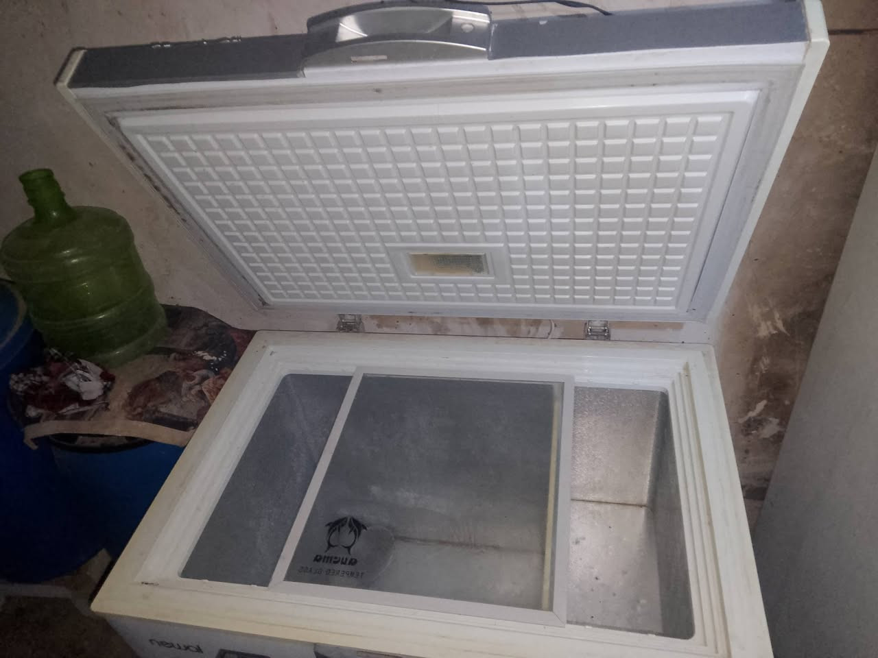 غراض للبيع شرط الشغل
مجمدات حجم وسط عدد ثنين شرط الشغل سعر الواحده 160
مبردات نوع كونفيره عدد ثنين شرط الشغل بس وحده محوره دكمهه سعر الوحده 70 
العنوان نجف حي الوفاء 
للمعلومات ***********يوجد واتساب
