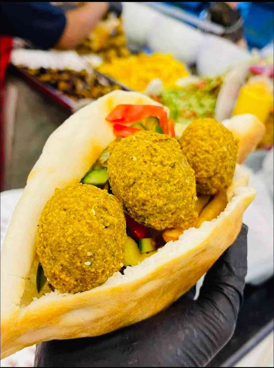 كص المتنبي يوفر لكم 
لفة كص دجاج صمون حجري ب 1000  
لفة كص دجاج صمون كهربائي ب 1000  
صاج دجاج  ب 1000
لفة فلافل عادي ب 750
لفة فلافل مشكل ب 1000
صاج فلافل ب 1000
وجبه فلافل عائلية ب 4000
كيلو كص دجاج مع المقبلات ب 16000 
نص كيلو كص دجاج مع المقبلات ب 8000 
ربع كيلو كص دجاج مع المقبلات ب 4000 
العنوان / الغزالية - شارع مدير الامن متنزه الزيتون 

يتوفر خدمة توصيل مجاني ***********  واتساب
