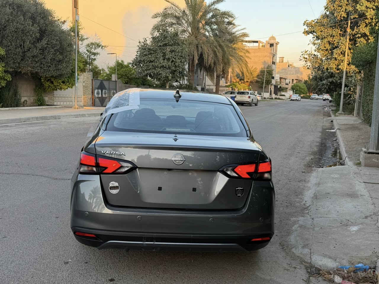 للبيع 
نيسان فيرسا 2025 SV
السعر 107 بيها مجال بسيط 
 • الموديل: 2025
 • الممشى: 26 الف ميل 
 • اللون: (رصاصي)
 • قير: أوتوماتيك
السياره حادثها فقط باب وهلال جاملغ فقط 
السعر: 107 
للاستفسار 
***********او ***********
العنوان 
بغداد حي الجامعه
