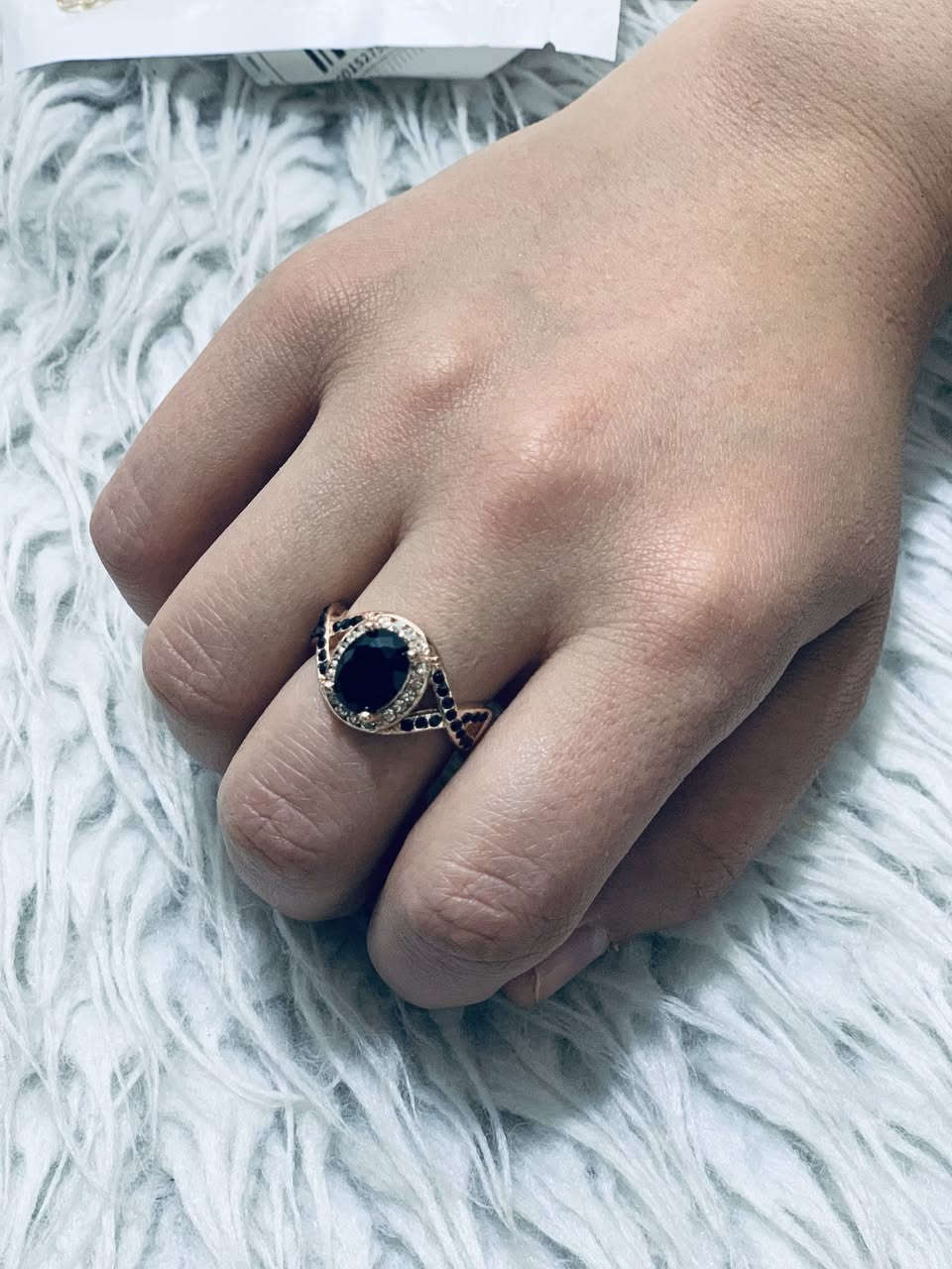 البساطة هي سرّ الأناقة دائماً.. قلادة ناعمة من جُمانْ تضفي سحراً هادئاً على إطلالتكِ اليومية ✨."

الاسعار بلاش لحكو كمية محدوده🔥🔥
.
الكلادات كلها ع الف دينار والباقي حجول وسوارات وحلقات ب500 
.

#جُمان #إكسسوارات #أناقة #العراق #طوزخورماتو #هدايا


**إذا كنت صاحب هذا الإعلان وتريد حذفه لأي سبب، رجاءا أرسل رسالة إلى الدعم الفني**