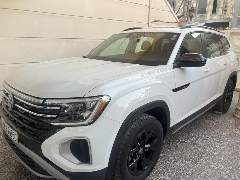 🔥 للبيع | فولكس فاغن أطلس Peak Edition 2024 | 4MOTION (4×4) 🔥

🚙 Volkswagen Atlas Peak Edition 2024 – فل أوبشن

▪️ محرك 2.0 لتر تيربو بقوة 269 حصان.
▪️ نظام دفع رباعي دبل (4MOTION).
▪️ كير أوتوماتيك 8 سرعات.
▪️ 7 مقاعد (ثلاثة صفوف).
▪️ كشنات جلد مع تدفئة وتبريد للمقاعد الأمامية.
▪️ كشنات خلفية منفصلة (Captain Seats).
▪️ تشغيل بصمة ودخول ذكي.
▪️ فتحة سقف بانوراما.
▪️ شاشة كبيرة مع Apple CarPlay وAndroid Auto.
▪️ كاميرا خلفية وحساسات أمامية وخلفية.
▪️ مثبت سرعة ذكي ورادار.
▪️ نظام المحافظة على المسار والنقطة العمياء.
▪️ باب خلفي كهربائي.
▪️ إنارة LED كاملة وجنوط خاصة بفئة Peak Edition.

✅ السيارة نظيفة جداً وجاهزة للفحص بأي مكان.

💵 السعر المطلوب: 31,500 دولار أمريكي.
✅ رقم أربيل باسمي.
✅ وهزة جديدة (لوحات جديدة)
📞 للاستفسار والمشاهدة التواصل و 
الاتصال.***********
