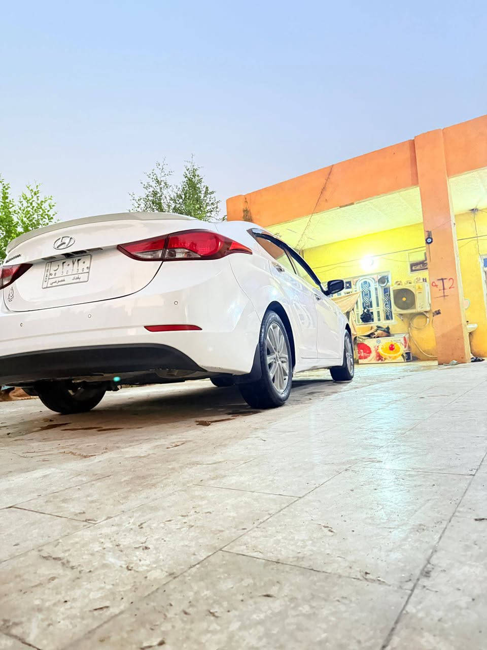 سلام عليكم النتره 2015خليجي محرك 1800ارقم بغداد سونار موجود بيه بطل جكجه  سعر 125 مكان ميسان رقم موبايل ***********
