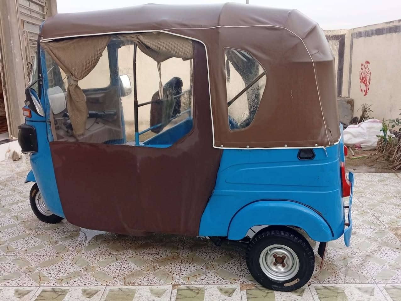 السلام عليكم تكتك بجاج للبيع موديل ٢١ جاهزه من كلشي مكاني الحمزه الغربي الشراي تتصل وبي خير ويدلل  ***********
