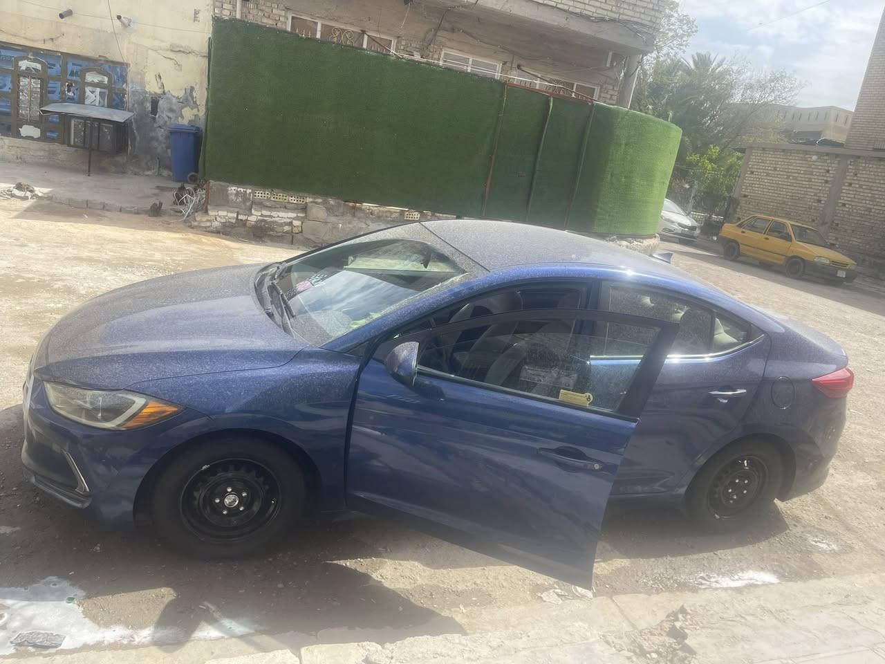 سلام عليكم النتراء 20017
وارد مريكي فول السياره مكفوله بس 
حادثه باب  ونفسه راجع 
مكان بغداد شعلةسعر ١٣٠
***********
