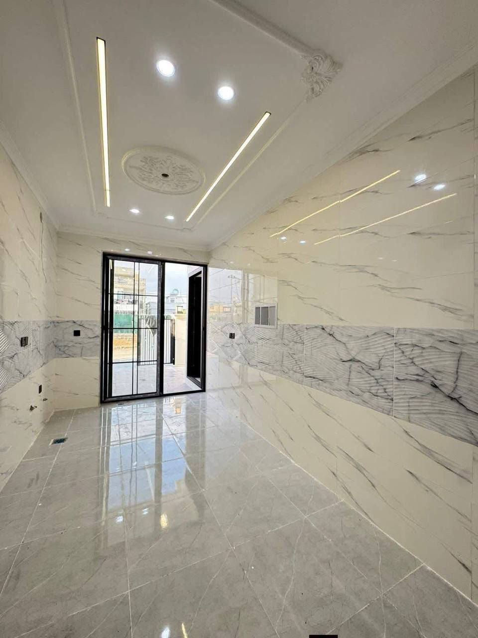 #اشتي1
منزل 125متر زيرو مقابل حديقه للبيع
4نوم
استقبال
مطبخ حار وبارد 
تمليك طابو صرف
============== السعر  قناة 
*********** أربيل, العراق
