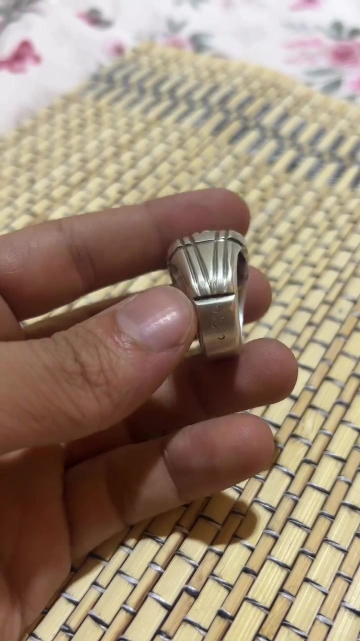 صياغه يدويه صب 
25 غرام 
حجر سترين


**إذا كنت صاحب هذا الإعلان وتريد حذفه لأي سبب، رجاءا أرسل رسالة إلى الدعم الفني**