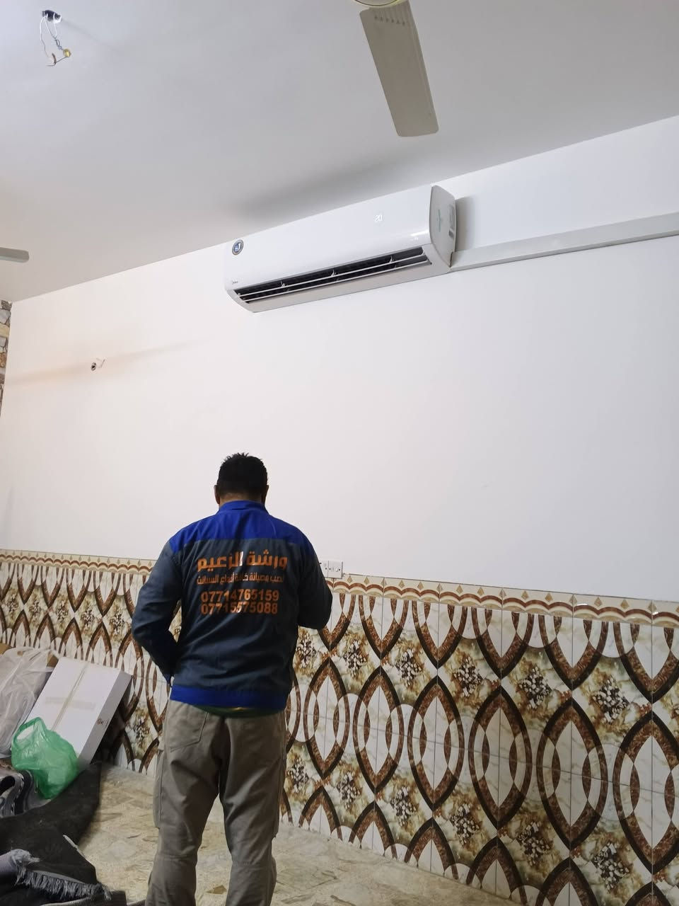 الحمد لله دائما وابدا
اليوم تم تنصيب سبلت ميديا الواحه 3 طن جداري 
مع عمل فاكيوم للجهاز هذا العمل تابع لورشة الزعيم 
مستعدون لنصب وصيانة جميع انواع أجهزة التبريد
 1- نصب وفتح السبالت
2- صيانة السبالت
3- غسل السبالت
4- عمل ليك مع إضافة الغاز
ورشتنا متنقله في جميع مناطق بغداد وأطرافها
ابو زهراء البهادلي 
***********
***********
