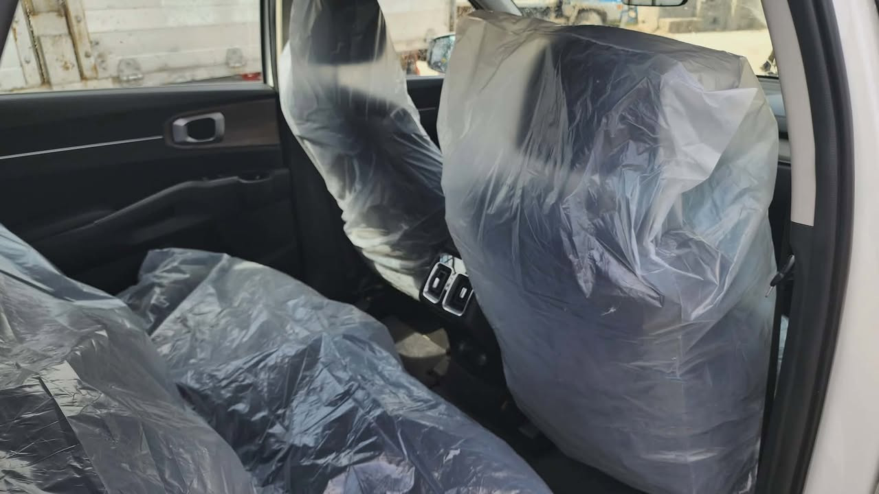 سورنتوا ٢٠٢٣ رقم اربيل وارد كوري مكفول كفاله عام ( حادثة تقرير ) ماشيه ١٢ الف دخول جديد
مكينه ٢٥٠٠ تيربوا اربعه سلندر
 السياره كلش جديده 
بيه طخه بسيطه كلش موضحه بالصوره السعر ٢٤٠ السياره موجوده بواسط لاتصال ع رقم صاحب السياره ***********
مكلف بل نشر
