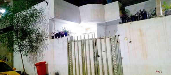 بيع مستعجل مستعجل وسعر مناسب  دار 100متر مربع بلديه😍غرفه نوم وهول ومطبخ وصحيات واستقبال وغرفه بل قطا ثاني«مخزن» 😊 موقع كركوك منطقه 55 قريب من ثانويه الاصمعي+صيدليه القاضي+ماركت المحمدي كلها خدمات بصفك وقريب وعلى طريق الكوسترات سعر 48 وبي مجال 
للتواصل واتس 
***********
