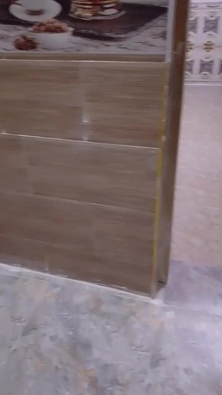 شقه للاجار بنايه ناصيه حلوه قرب صالون حلاقة علي زين هدؤ نظيفه تكفي اربع نفرات تواصل معا صاحبه *********** ابو مهند بدل لاجار 250 الف كامل خدمات
