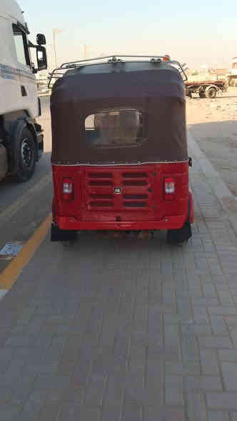 رقمه. قادسيه 18
مكاني واسط قضاء الصويره 

***********
سعره 4200وبيه مجال 
معمره تعمير كامل تجفيت جديد شركه ظفاير. جدد زنون كهربائيات كله شغال قمجيات جدد صدر جديد ماشه وفج  بريك بلمكان
