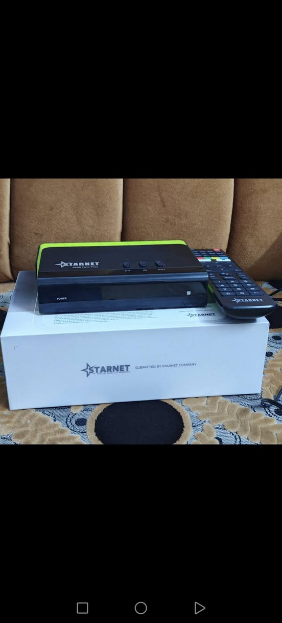 للبيع
ستار نت 4000 توين بلاس 
الجهاز بي اشتراك الفور ايفر مع البنفسجية 
الجهاز نظيف جدا على وضع الشركة حتى ملف اقمار بي كامل
السعر 200 الف


**إذا كنت صاحب هذا الإعلان وتريد حذفه لأي سبب، رجاءا أرسل رسالة إلى الدعم الفني**