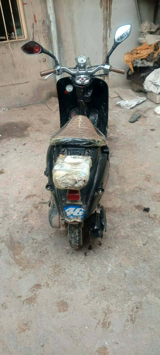 موطور عبد الحليم لل بيع
كهربائيات كلها شغاله السعر 125 وبي مجال 
الرقم ***********
