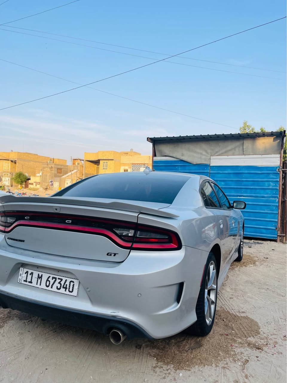 السلام عليكم
جارجر جيتي موديل 21 مرمز 22
مرقم بغداد
كفاله صبغ وتبديل عده الدعاميه الاماميه
ماشيه 87
السياره جديده 
مكانها الناصريه
سعرها 200 او مراوس
*********** Singapore
