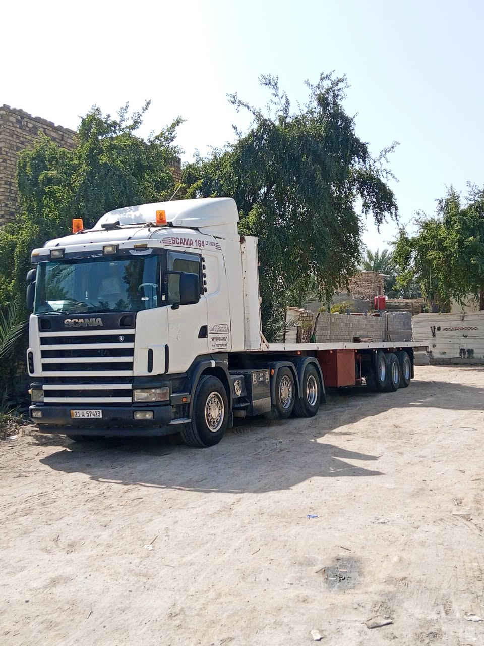 سلام عليكم للبيع سكانيه موديل 2004سنكل امامي مكينه8/500كير كوبره 3/3كير مكينه  انجكتر اكسن قماره شاصي مكفوله كفاله عامه   تبريد تدفئه تخم تاير راس وعربانه رقم سليمانيه سنويه جديده بسمي مداور ثاني يوم عربانه مربوطه وراها 3دناكير واحد رفع عربانه كرونه مركومه مكفوله وحماله جاهزه للعمل مكان سياره نجف سعر📞 الاستفسار /***********
***********
