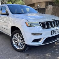 جيب 2017 فول  (امريكي ) للبيع  ماشية / 76960 km المحرك : 3.6 V6  لون ا...