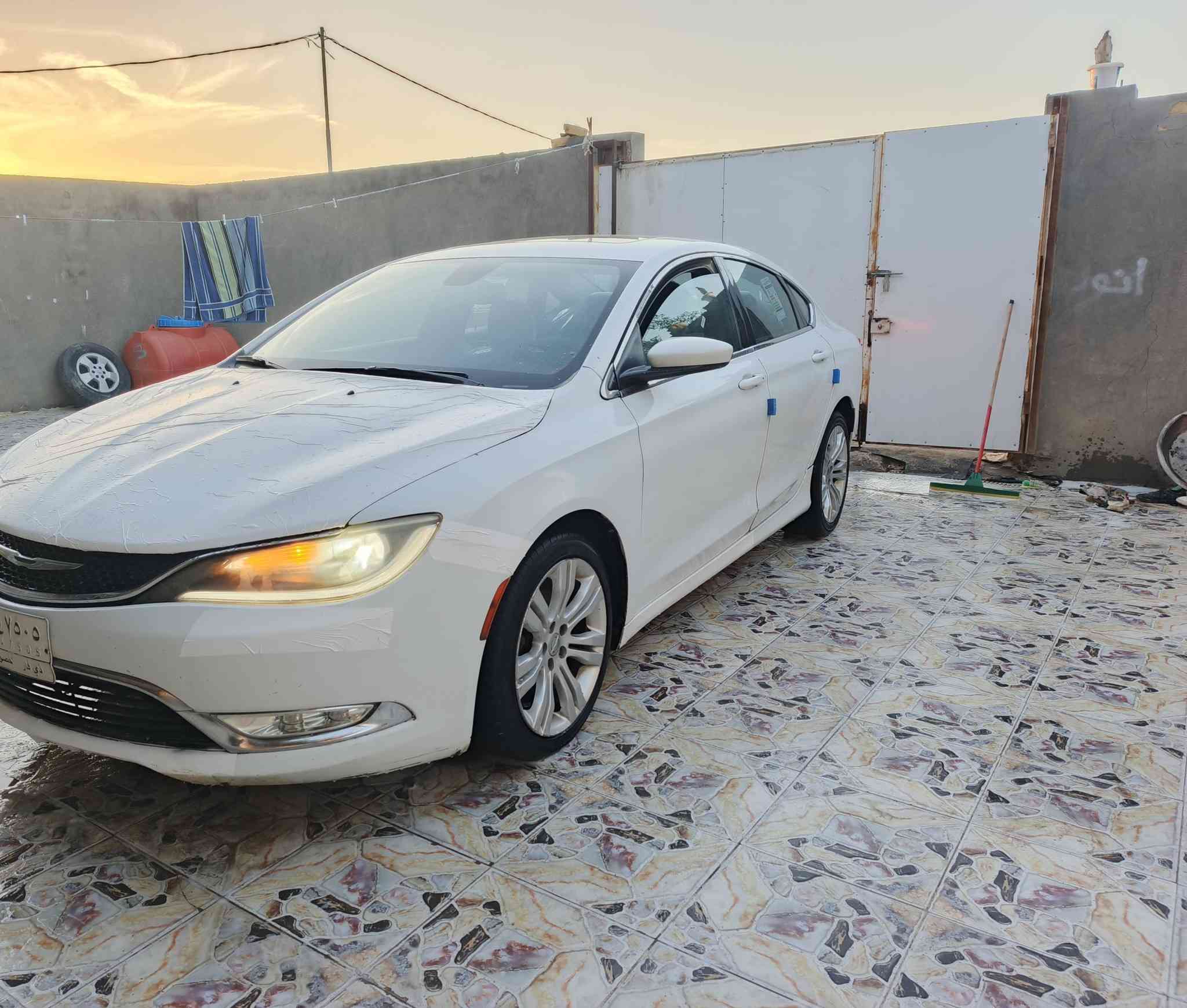 السلام عليكم البيع سي 200  موديل 2015رقم ذي قار حره تحويل ثاني يوم سنويه مجدده 28 مشروع وطني وارد امريكي ضربته بنيد وجاملغ فقط والباقي كفاله عامه مكفوله من الضربه القويه والكص العيب الشرعي مكينه 2400 مكينه وكير وحداديه وتبريد  وتدفئه وتخم تايرات كله مكفول سياره جاهزه مال جناي بمعنه الكلمه فول مواصفات واحد على واحد فتحه بصمه تشغيل بصمه ابواب بصمه جنطه تحكم ستيرن شاره بل مرايه شاشه كبيره كامره دسك خلفي وأمامي ويل كب منظومه زنون فول واحد على واحد مكان سياره ناصريه سعر 93 بيه مجال قليل رقم الهاتف *********** أنه مكلف بل نشر خابر راعيه بيك خير وتدلل
