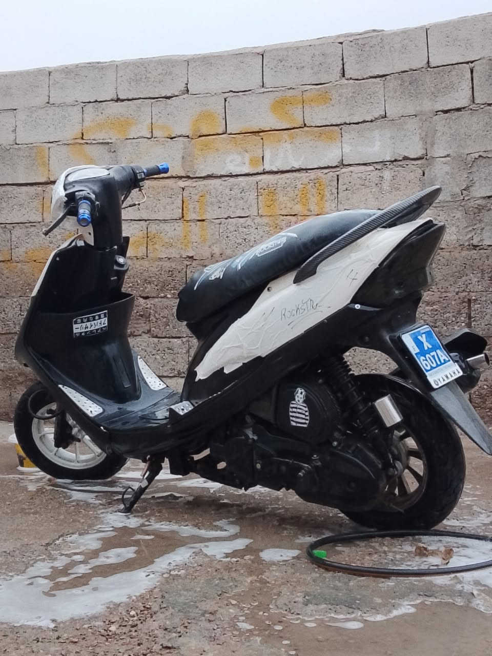 سلام عليكم شباب دراجة ماكس عدلة للبيع مكينة مفتوحة 49 تخبل شلعة ومعدل خير من الله نقصه الدشلي مال السلف فقط كهربائيات كاملة هندر شغال السعر 550 وبيها مجال والشراي يتصل ***********
