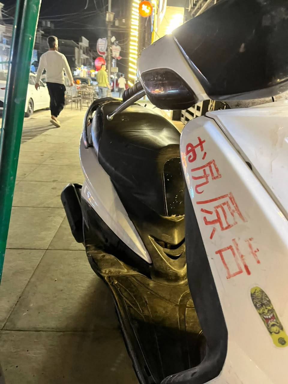 السلام وعليكم سكنس نثيه للبيع او مرواس حسب القناعه دراجه 58 ونص الدراجه تخبل تعدل عليه شويه السعر 550 وبيه مجال بسيط


**إذا كنت صاحب هذا الإعلان وتريد حذفه لأي سبب، رجاءا أرسل رسالة إلى الدعم الفني**