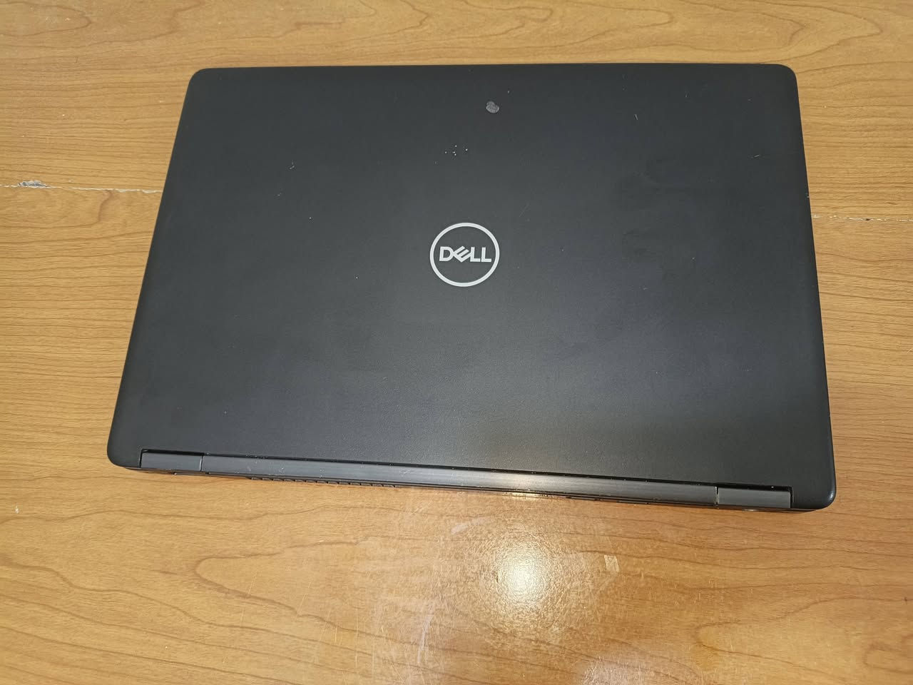 Dell Latitude 5491
المعالج: Intel Core i5-8400H
الرام: 8GB RAM
الهارد: 256GB SSD M.2
كرت الشاشة: Intel UHD Graphics 630
الشاشة: 14 بوصة
النظام: Windows 10 Pro 64-bi
الملحقات :شاحن 
الجهاز نظيف.
السعر: 260 الف وبي مجال بسيط 
العنوان :البصرة ياسين خريبط 
الرقم :***********
