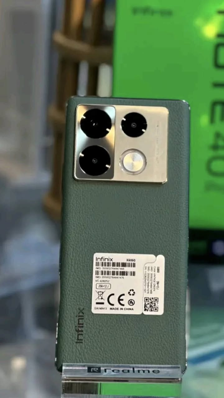 السلام عليكم جهاز Infinix NOTE 40 Pro للبيع او مراوس
انفنكس نوت40برو جديد وضع شركه ما مفتوح

90فريم بوبجي

ذاكرة 256

مراوس بايفون 11 او 12 برو ماكس

والا.  للبيع السعر 275
للستفسار اتصل علا الرقم***********
