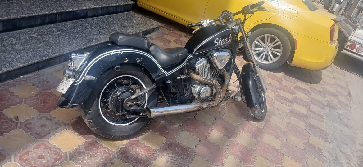 السلام عليكم 
هوندا ستيد 1991 رقم وسنوية للبيع
موجودة بغداد 
مكفوله كير محرك ميكانيك كهربائيات خالية من العطلات و نضيفه
يحتاجلها فقط ترتيبات من ناحية الكفرات والجمالية 
السعر غير محدد ادخل واتساب خاص و انطيني سعرك اعلى سعر ابيع ***********
