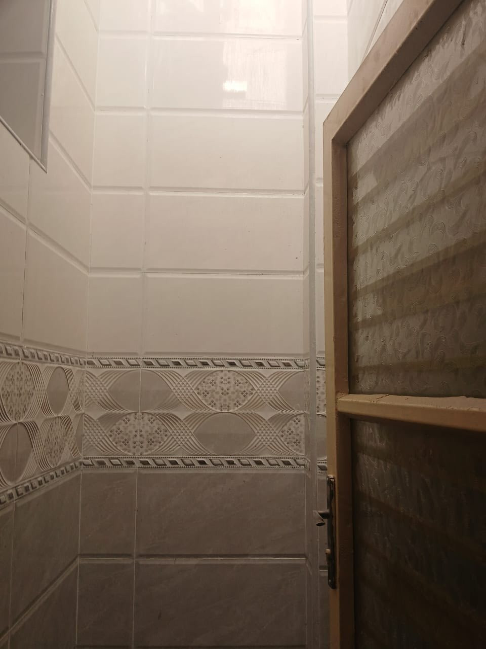 دار للبيع المساحة 50 متر ✅
طابقين ونص 3 غرف نوم 
حي البساتين حي الأكراد 
البيت جديد قريب على القناة 
للاستفسار ***********
