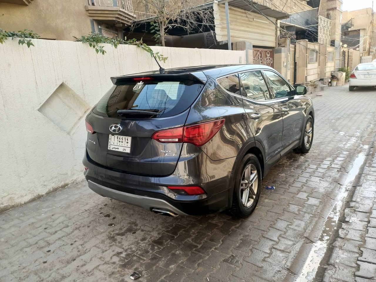 سلام عليكم
سنتافي 2018/ امريكي /خمسه راكب
محرك/ 2400/ جي دي اي
اللون /رصاصي 
الرقم / بابل   بأسمي 
مكان / كربلاء 
الحادث / جاملغ وبنيد بدون دواخل الشاصي  واللغود مابيهن شي والباب الخلفي مرجعي حار  الجاملغ الخلفي بي طخه بسيطه 
كير ومحرك مكفول 
حداديه جديده 
باتري جديد 
السعر / 145  وبيها مجال للشراي 
الموشراي ليدخل رجائآ بدون احراج 
رقم الموبايل ***********
الرقم الثاني ***********
