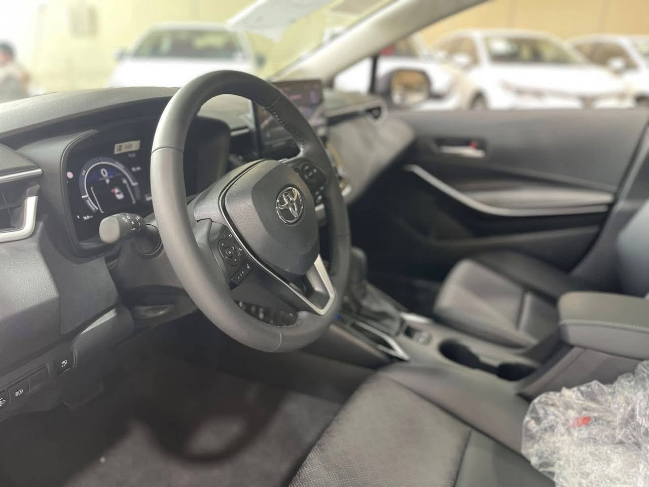 تويوتا كورلا الشكل الخليجي 2025 هايبرد تجميع الصين زيرو ✅✅✅
ملاحضة١ /4 كاميرا نظام التسجيل والخزن ٣٦٠ درجة الرؤيه الشاملة 🔜🔜🔜🔜🔜🔜 
ملاحضة ٢/دبل لد شباكled 🔜🔜🔜🔜🔜🔜🔜🔜🔜
البيع نقدا فقط ولايوجد لدينا بيع بنظام الاقساط
أبرز المواصفات: 
✅ محرك 1800 هايبرد
✅ كرسي كهربائي + مقاعد جلد بلاديه 
✅ تشغيل بصمة + دخول ذكي
✅ تحكم كامل من الستيرن
✅ شاشة أندرويد تدعم Apple CarPlay
✅سبايدر خلفي بلادي
✅ دشبول ديجيتال
✅ تبريد قطعتين (أمامي وخلفي)
✅ كاميرا خلفية
✅ منافذ USB أمامي وخلفي
✅ ويل كاب قياس 16 إنش
✅ لايت أمامي زينون + كشافات أمامية
✅ فتحة سقف (سلايد روف)
✅ رادار أمامي + تحديد مسار
✅ مثبت سرعة + 3 أنظمة قيادة
✅ هاند بريك بصمة + نظام EVE Mode
✅ إشارات على المرايا الجانبية
شركة الفرس ألأبيض لتجارة السيارات 🚗
موقعنا👍👍👍
بغداد مدينة معارض البياع -الشارع المميز _ مجاور سونار البياع📍
لاستفسار يرجى الاتصال على الرقم:
*********** 
***********
