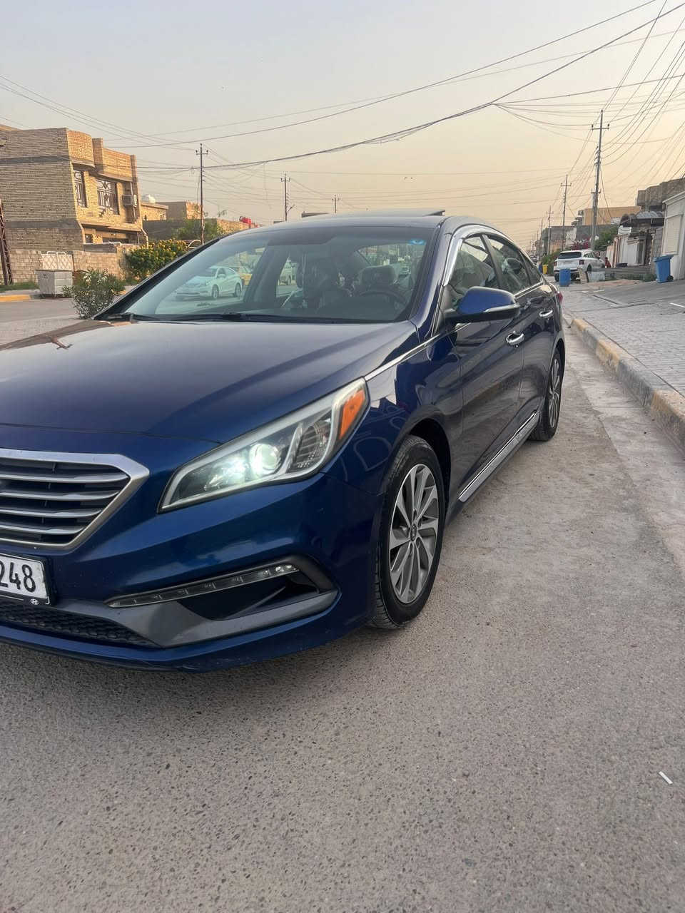 سوناتا موديل 16 سبورت فول مواصفات
رقم بغداد بسمي 
محرك كيرر مكفولات حجم المحرك 2400

حادث خفيف كلشش ربع البنيد فقط
ومصبوغ البنيد كلة توحيد  لون بدون دواخل ولا ايرباك  وبية بارد قليل بل باب الخلفي
سياره جديده واحلة من صورر 
مكاني بغداد 
السعرر 133وبية مجال 
*********** واتساب
