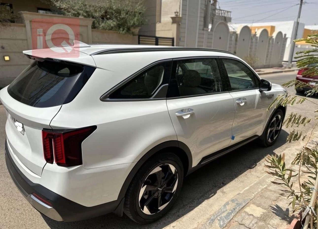 السلام عليكم مكلف بالنشر
كيا سورنتو  2024 اربيل  خليجي استخدام شخصي كفاله عامه
مواصفات فووول قماره حديد 
بصمه  + تشغيل عن بوعد 7 راكب + كشن 2 كهرباء 
3 قطع تبريد بردات خلفيه.    جنطه كهرباء 
شاحن موبايل.   سايد بريك بصمه 
محرك V6 حجم  3500 وضع الشركه 
السعر 318
البصرة الجزائر رقم صاحب السياره ***********
مكلف بالنشر ‏
