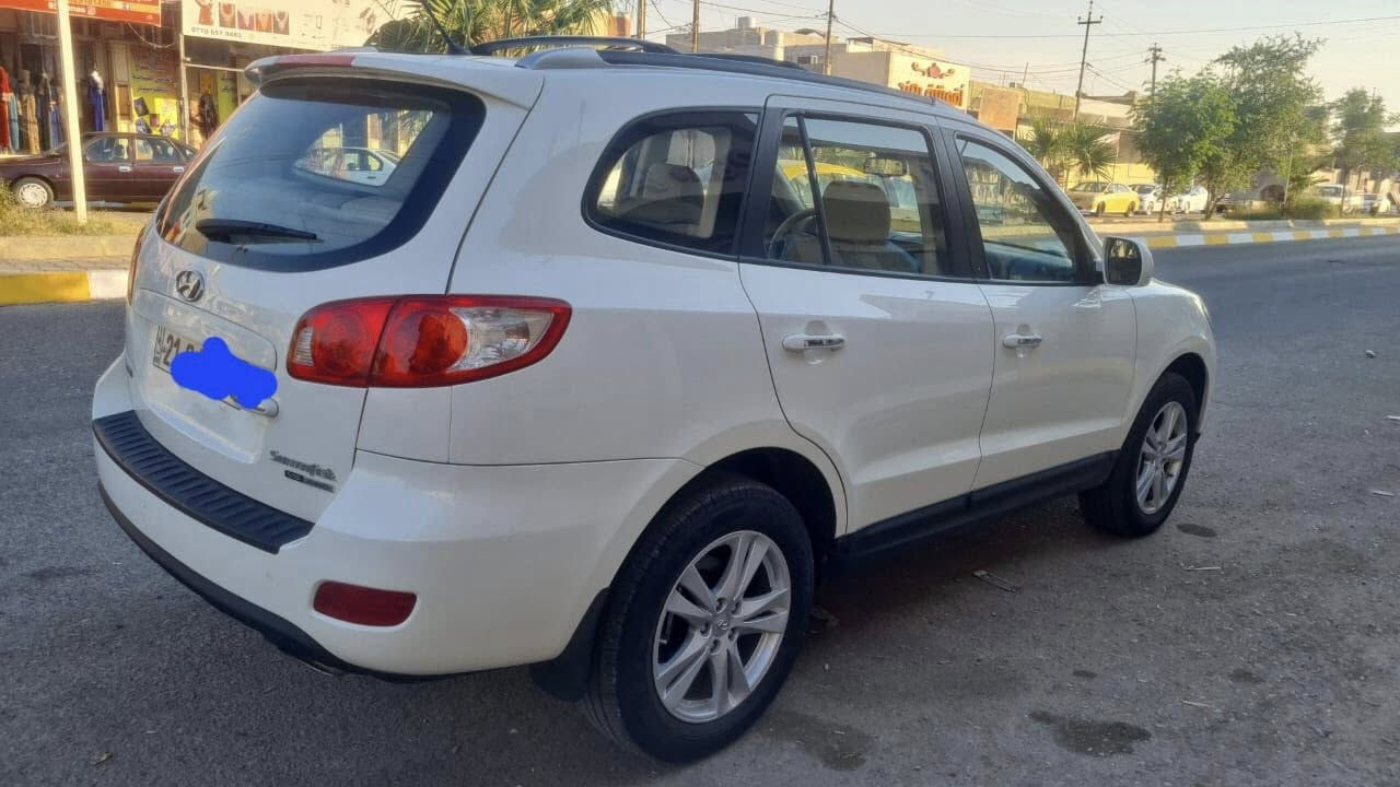 سنتافي فول مواصفات عدى البصمه 
موديل 2010 خليجي
محرك 2700 —6سلندر قبل اسبوع مشدود
تخم تايرات جديد قبل ٣ايام مشدود 
المكان ديالى تقاطع القدس

تفاصيل اكثر الأتصال على الأرقام
***********
***********
