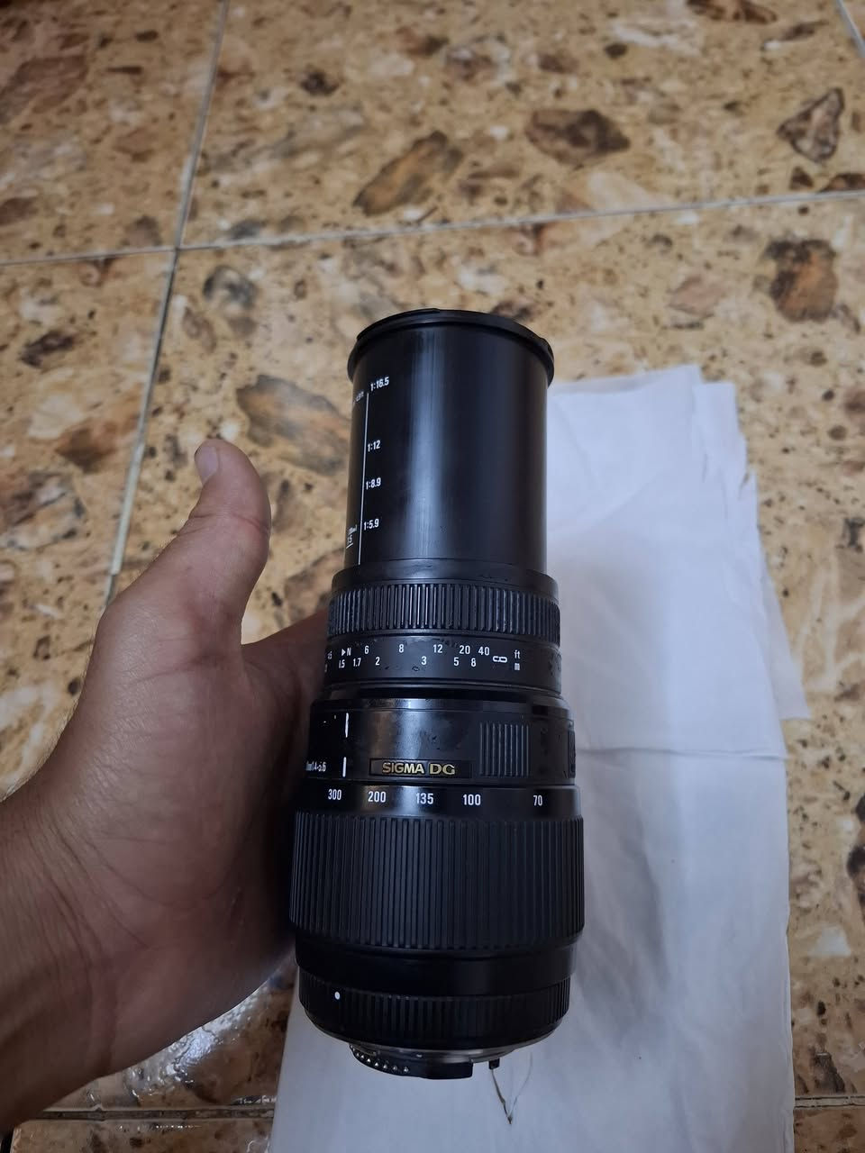 زوم رياضي 70×300 بعدة جديد شرط الضمان والفحص برغي ما مفتوح بيه نظافة العدسة100% أوتو منول سعرة [ 110 ] الف يوجد توصيل الاتصال [***********]
