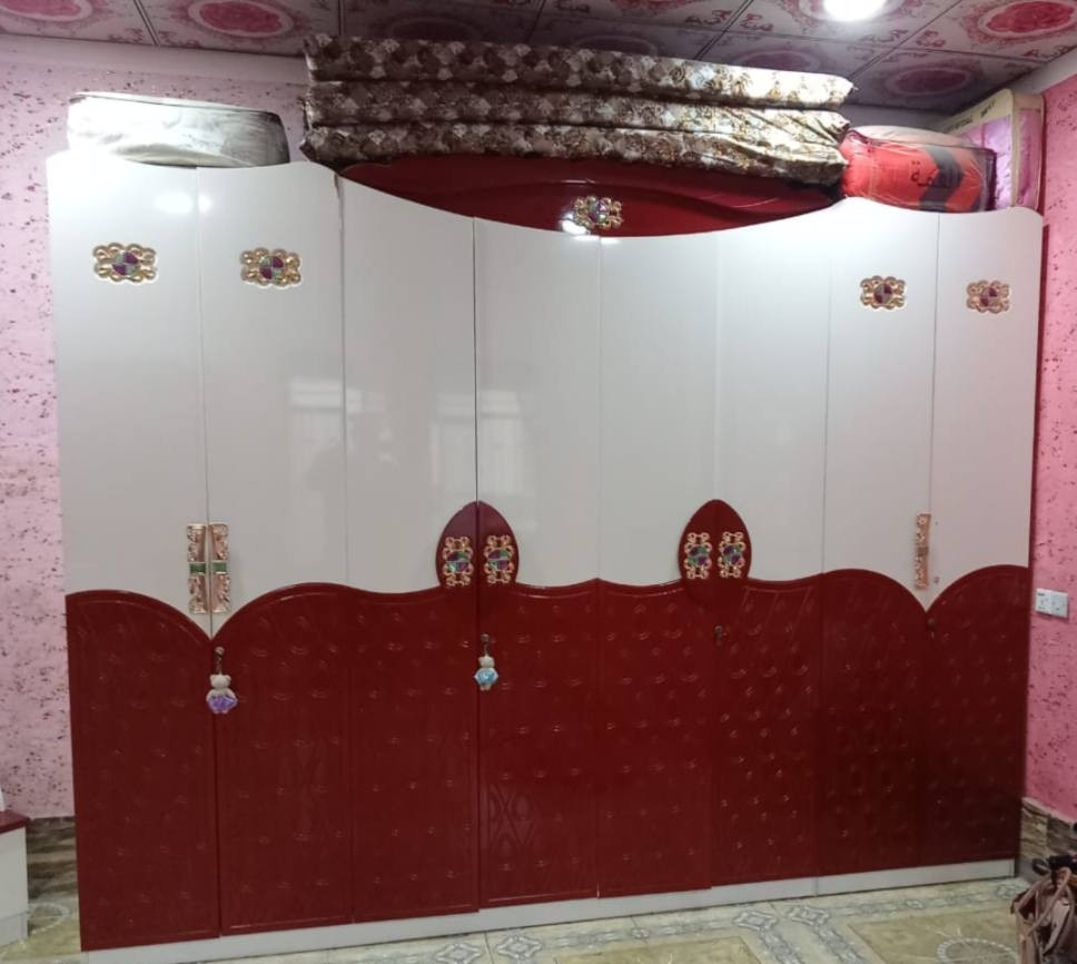 غرفه اخشاب للبيع مستخدمه شي بسيط متكونه من 6قطع السعر مليون وربع وبيها مجال العنوان الضلوعيه للتواصل على الرقم التالي /***********
