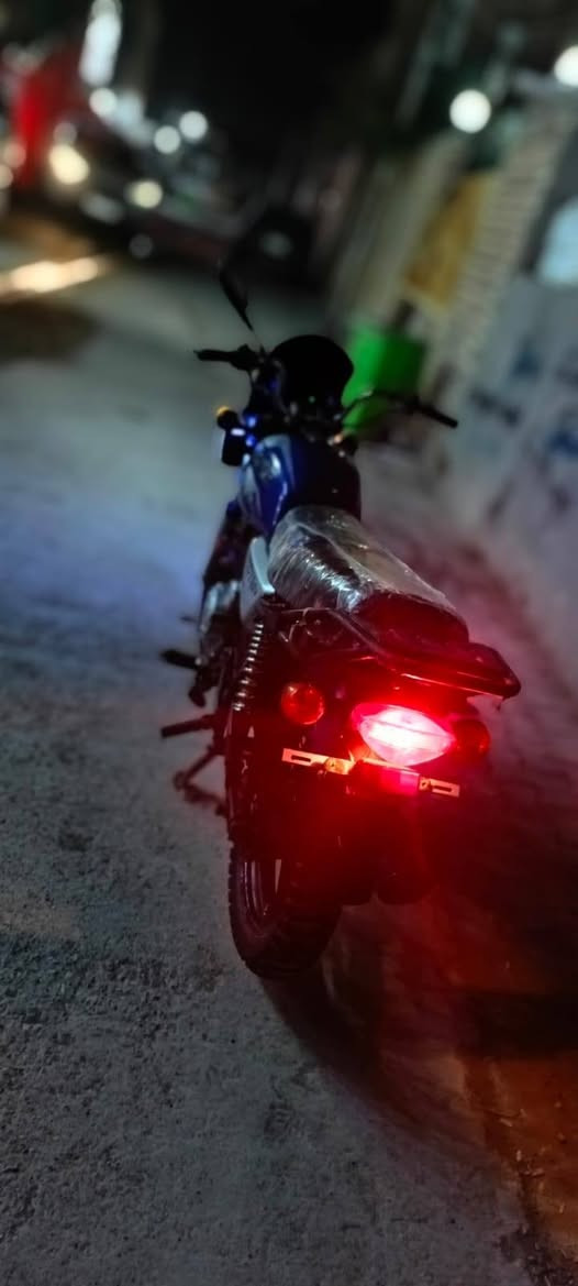 السلام عليكم
للبيع بوكسر 2018 

مرقمه سنويه باسمي 
السعر 1,500,000

محور مكينة ستوته 2025 

للاستفسار 

***********

***********
