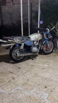 لبيع مكينه ما مفتوحه شرط ضمان موديل 25 فقط شاشه عاطله سعر 800 بيه مجال...