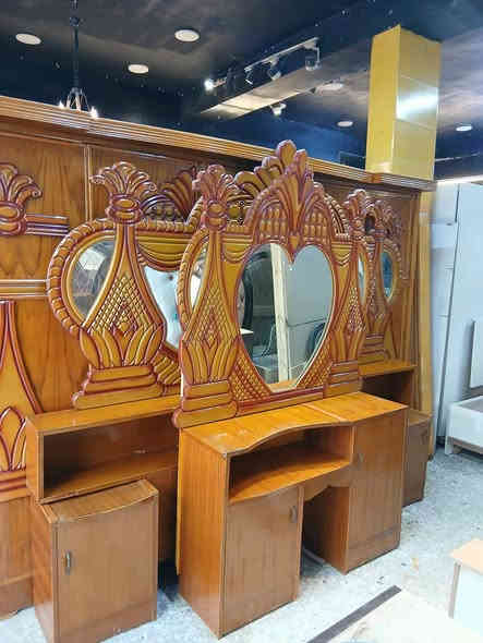 غرفه صاج عراقي  🇮🇶
5 باب /ملحق 🚪 
نضافه 90 ٪💯
شغل وسط ✨
عدد قطعه/ 6
سعر 650 /وبيها مجال 
الشد والنقل داخل بغداد مجاني 🚛
يوجود توصيل محافضات بكروه 🚛
***********
