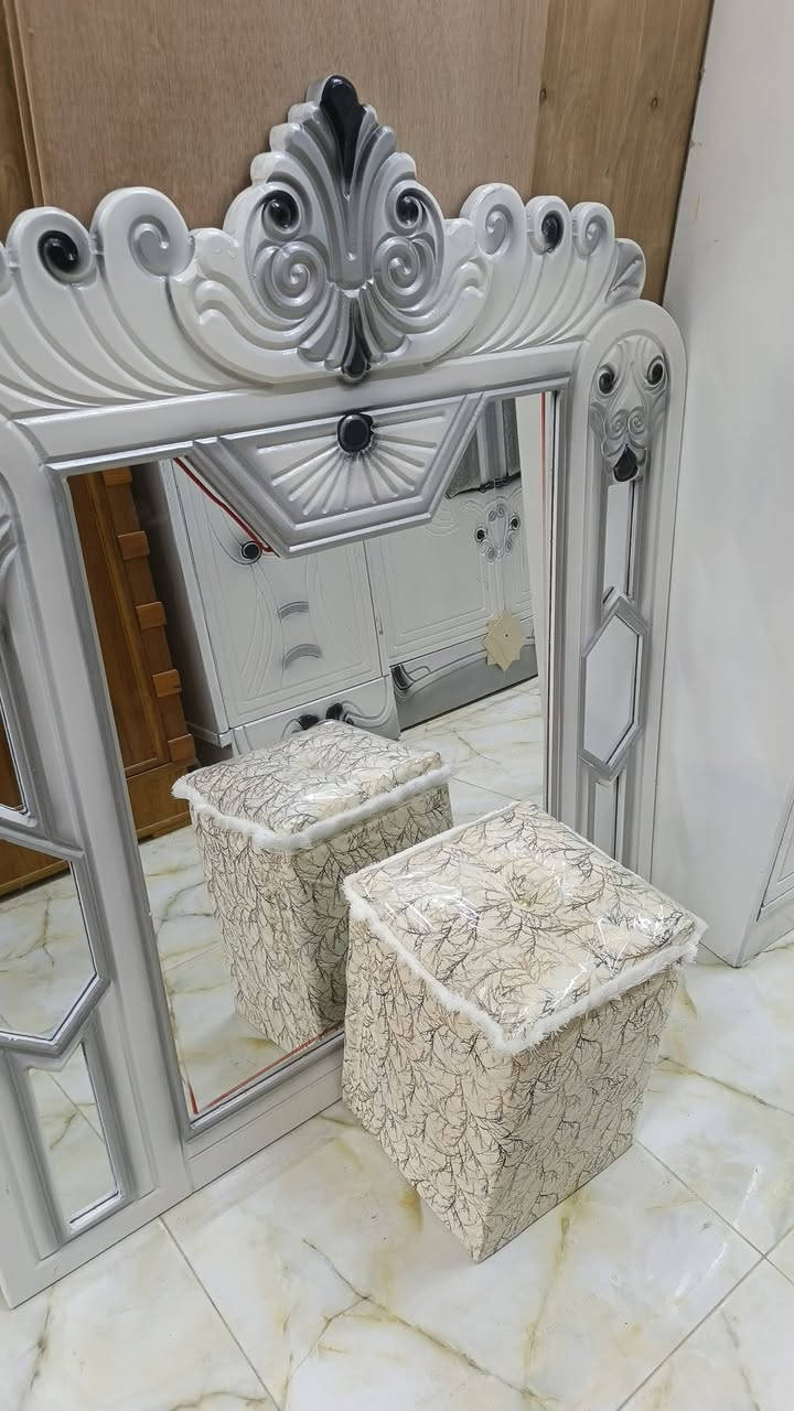 السلام عليكم غرفة ستة باب شغل بغداد جديد تتكون من 9 قطع اضافة مع التوصيل والشد واصل السعر مليون
 رقم الهاتف ***********
العنوان النجف الأشرف الحيدرية خان النص
