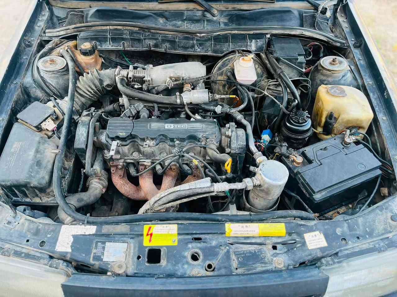 أوبل فكترا موديل 1993 مكينه 2000 كير اوتماتيك رقم بغداد سنويه لل 28 تخم تاير بدون صبغ بدون خياس مكاني بغداد الراغب بشراء الاتصال ***********
