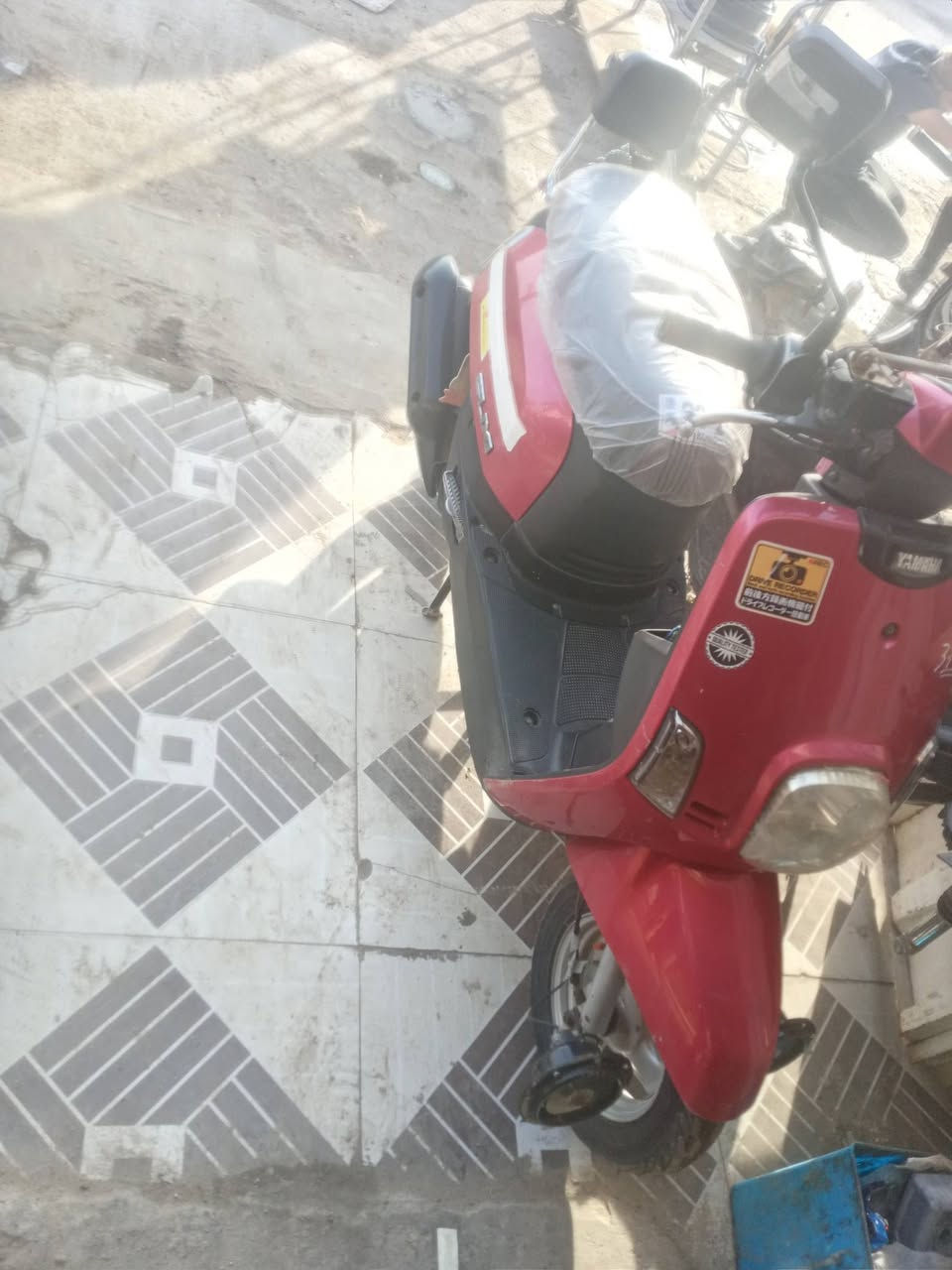 سلام عليكم  تراجه لبيع بوليس موديل 2009 تراجه  حلوه وعلي  مستعجل ع
علبيع   هيه ولهورنات بسعر اذا بس هيه بسعر  وشراي  
***********
