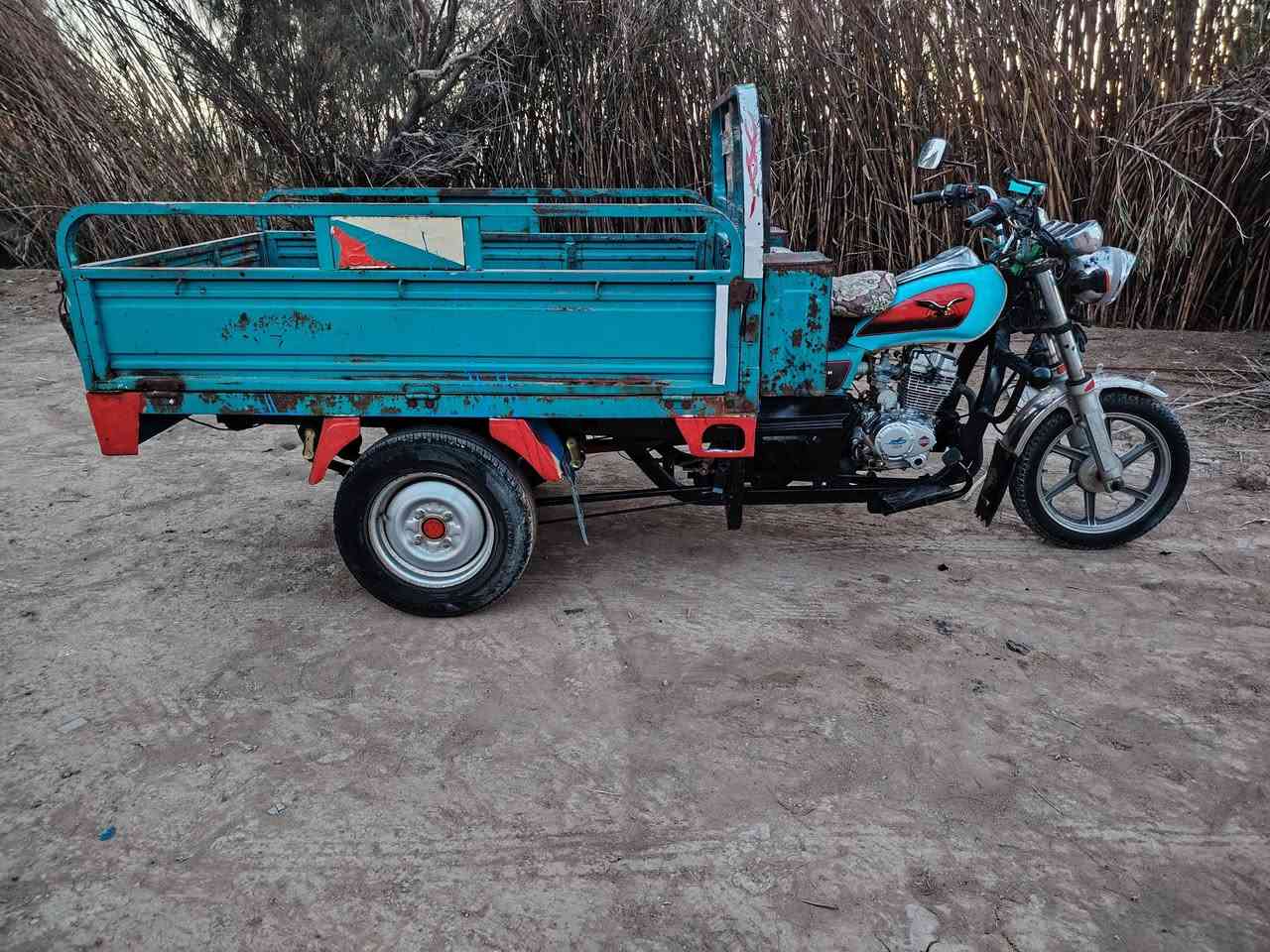 السلام عليكم ستوته للبيع موديل 20 محرك 25 اصلي ستوته جاهزه مكانها بابل حمزه الغربير السعر 1450 وبيها مجال قليل رجاء مو شراي لا يتصل ما متواجد على الفيس هذا رقمي***********
