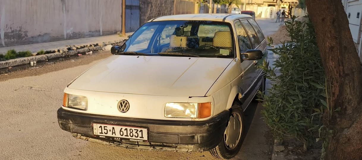 يا الله السلام عليكم
گولف باسات موديل 1991
سيارة حلوة مال كراب
كشرها نظيف وغرفتها ممتازة گير ومكينة مكفولات
رقم انكليزي سنوية نافذة وبأسمنة تحويل ثاني يوم

سعر 35 وبيها مجال 
المكان بغداد الدورة
*********** متواجد واتساب + فيسبوك
