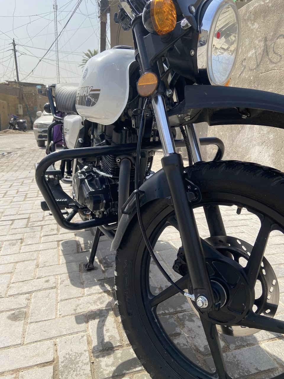 سلام عليكم شباب دراجه موديل ٢٠٢٥ كي وي  محرك ٢٠٠
من شركه عجله الخليج الي بل كراده دراجه نضافه١٠٠/١٠٠مستخدمه شي قليل دراجه كولش حلو  مرقم  رقم اربيل تحويل ثاني يوم دراجه خير من الله وذا اكو مراوس وفرق دز أترجاكم دراجه نضيفه مصار من نزلته شهر ونص مال شركه وبعده بل ضمان لحد يكسر بيه الله يرزق الجميع العنوان الكراده ***********
