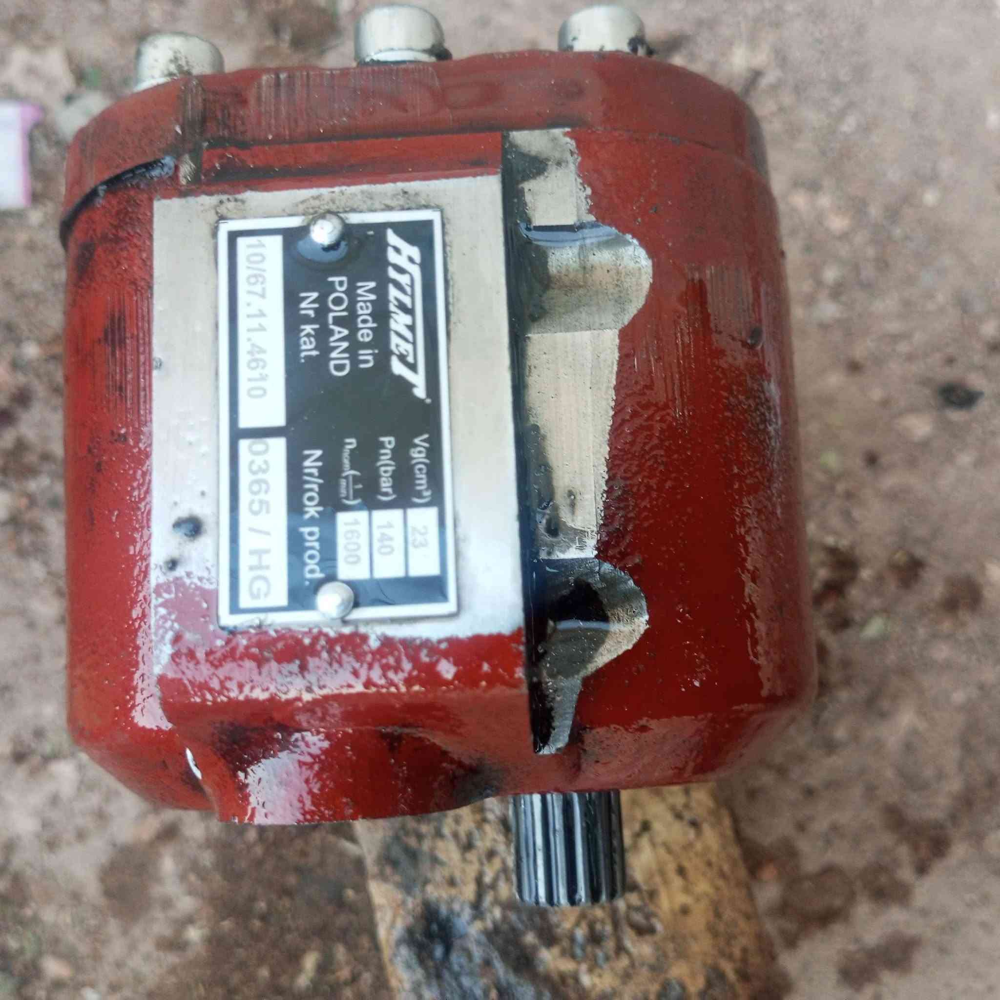 مضخه كاروبه عنتر لبيع شغاله عل شرط بيها ضمان شهر جديده مستعمله قليل مكانها النجف ***********
