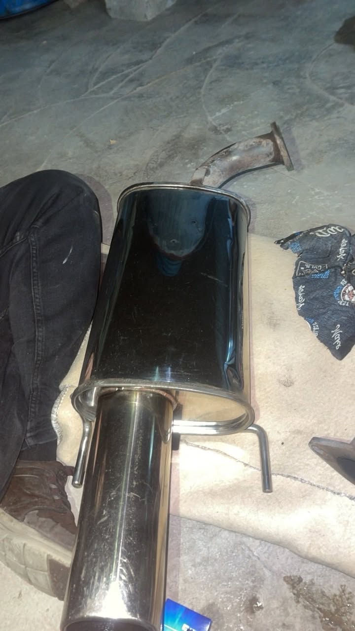 ئەم ساڵانساسپۆڕتەم هەیە بۆ گۆڕینۆ بەبیلادی باقیت نیە چات مەکە *********** ئەدیمن❤️
