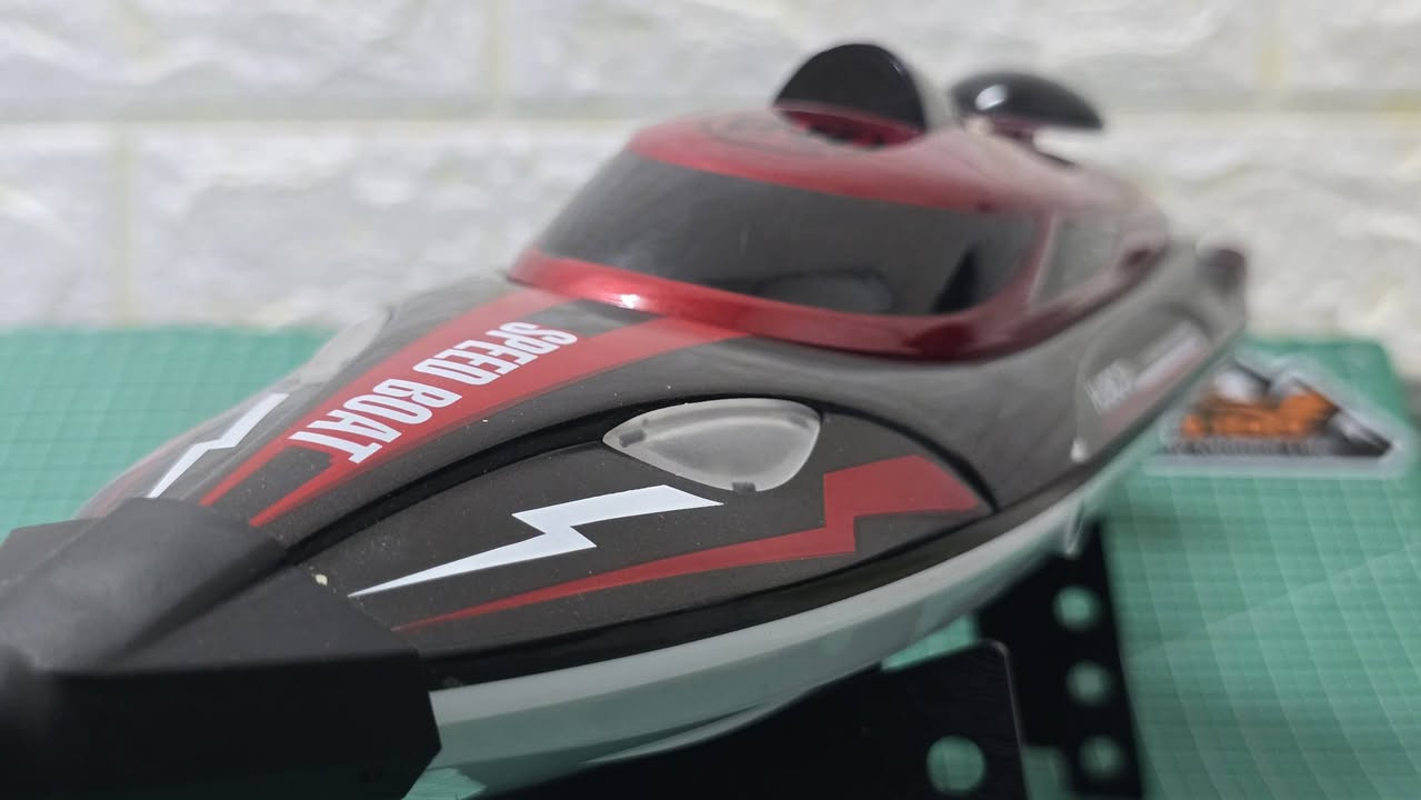 بسم الله، زورق احترافي (نقص كيبل الشحن) جديده باللوك وشرط الفحص⚡
بيه تبريد مائي للمحرك❄
وياه بطاريتين بلاديه 7.4v 1,100mah🔋🔋
جوستك احترافي تحكم بالاناره✨
و توازن الستيرن🔄
وتحكم بالسرعه🏎
مروحه اضافيه بلاديه🌀
جديده بالكارتون مالته وياه قواعد للعرض والريموت كامله
ملاحضه(نقص كيبل الشحن)
الي مهتم يراسلني وتدللون💛


**إذا كنت صاحب هذا الإعلان وتريد حذفه لأي سبب، رجاءا أرسل رسالة إلى الدعم الفني**