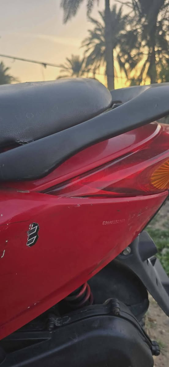 السلام عليكم دراجة بلاد كلها ختم واحد نظافة الكفرات ٨٠ بالمية كهربائيات كلها شغالة تايرات جدد بس الكشن مكسور ٤٥٠ وبيها مجال بسيط *********** بغداد
