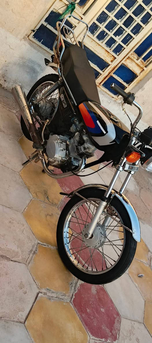 نامه 2021 كلك بدون اوراق مكفوله عشائر 
شاصي نضيف 
تخم تاير جدد 
مكينه نص عمر توه مجفته 
325 سعره مكاني بلدوايه ***********
